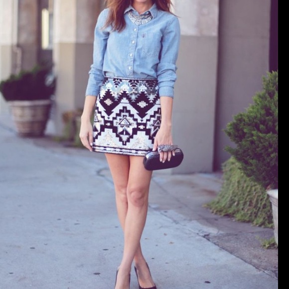 Express Sequin Miniskirt - Picture 4 of 9